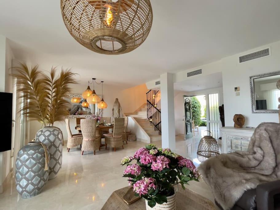 Сasa de vacaciones Spectacular Views At Beachfront Townhouse Rdr318 *